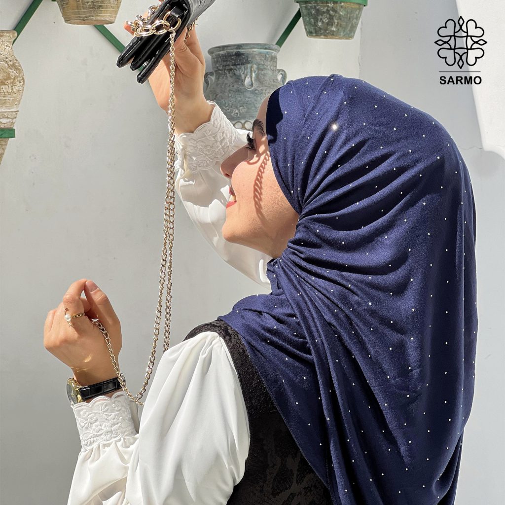 تصویر شال کشی نگین دار