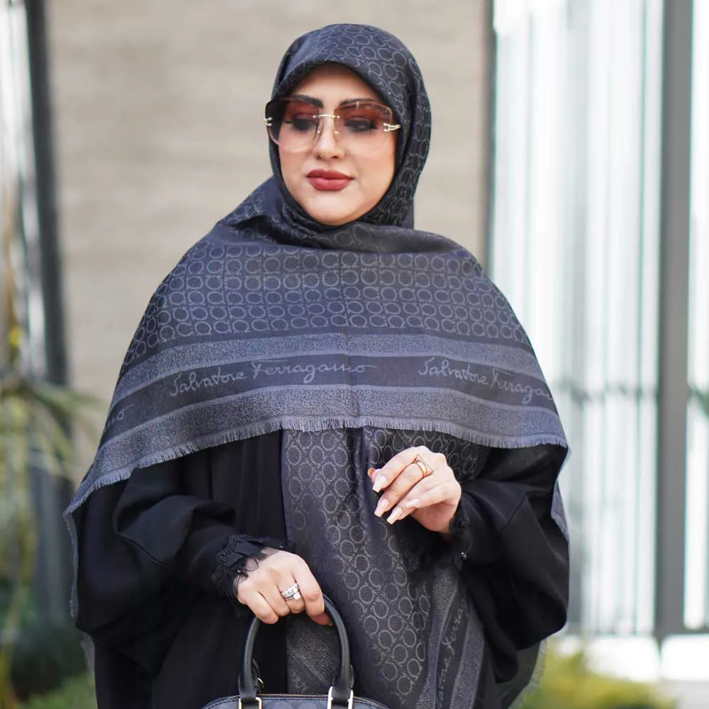 روسری-ژاکارد-لمه-شاین-شاینیکا-مشکی-7017 روسری ژاکارد لمه شاین شاینیکا مشکی - Image 1