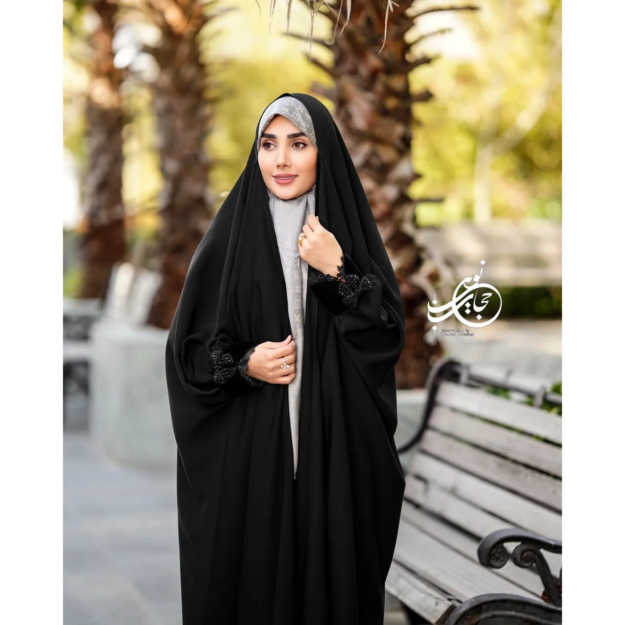 چادر-عبا-یسنا-آستین-مخمل-و-جواهردوزی-16048 چادر عبا یسنا (آستین مخمل و جواهردوزی) - Image 1