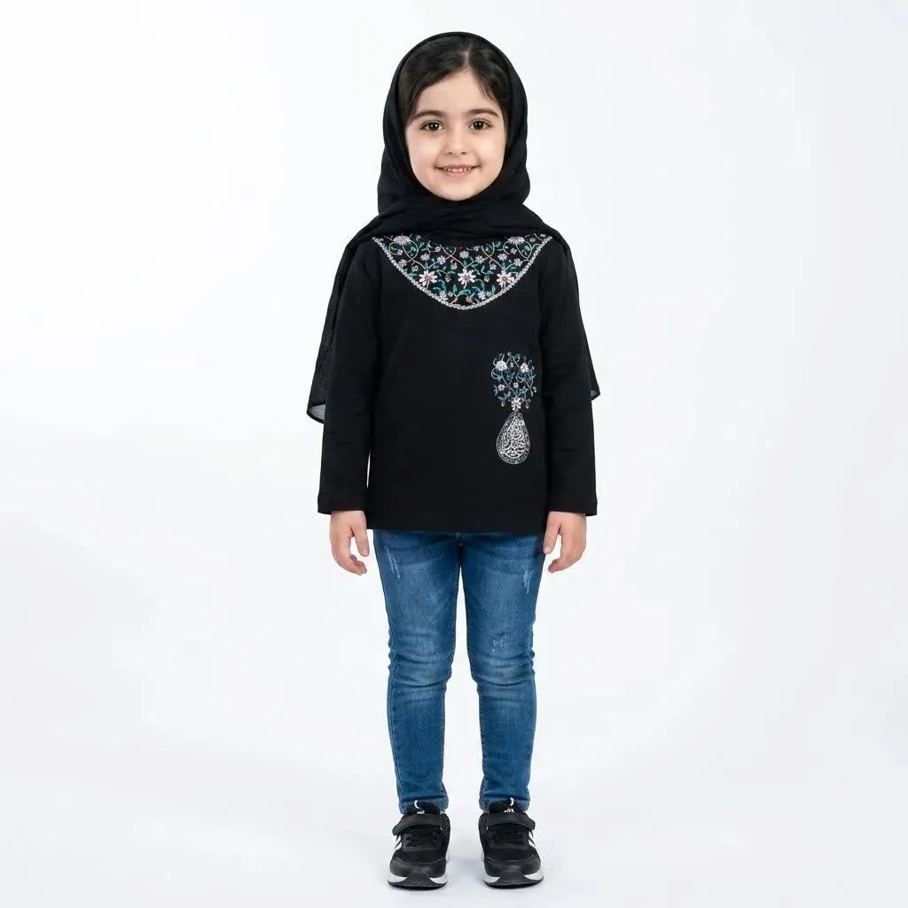 بلوز-مشکی-طرح-کاشی-یا-رقیه-س-کوچک-33419 بلوز مشکی طرح کاشی یا رقیه کد 121104 کد 121105 - Image 1