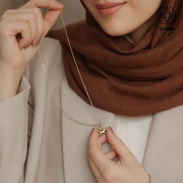 گردنبند ونکلیف تک گل طلایی استیل کد 509428062 - Image 4