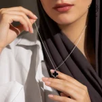 گردنبند استیل ونکلیف تک گل مشکی نقره ای کد 509428063 - Image 4